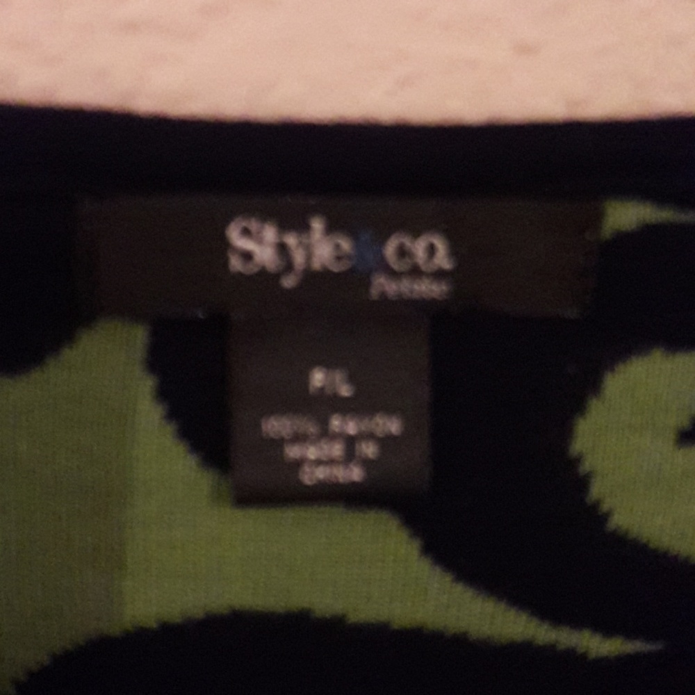 Sweater - Picture 3 of 3